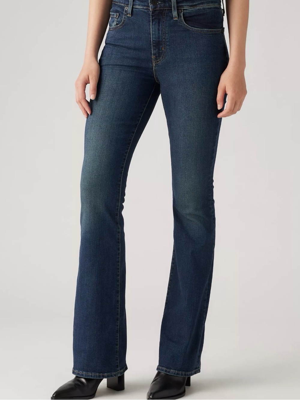 Levi's® Premium
726 High-rise Flare Women's Dark Wash Jeans, Size 30 - Picture 4 of 4